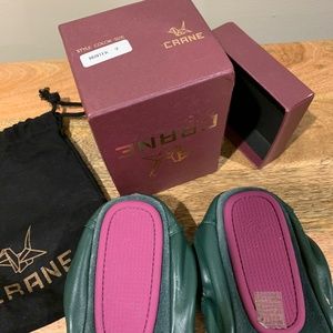 Crane hunter green size 9 foldable flats
